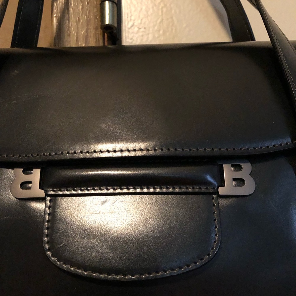 HOLIDAY SALE:Authentic Black BALLY Genuine Leather Shoulder Bag (Crease at Back) - Picture 3 of 8